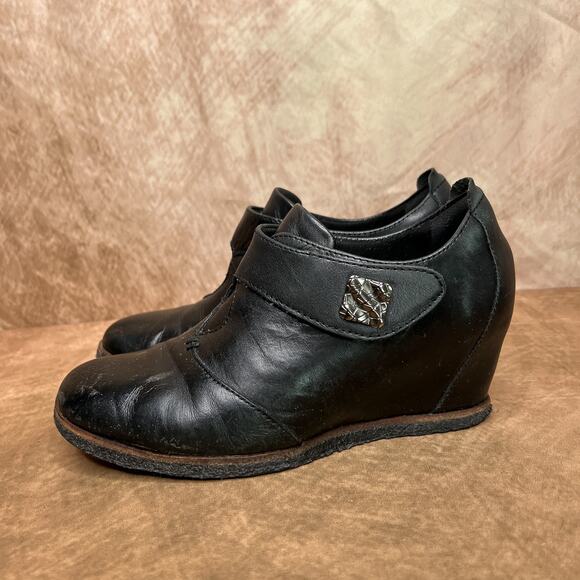 Earth Zanza Black Wedge Heel Mary Jane Clogs Shoes Leather Goth Euro Indie Y2K - Picture 2 of 10